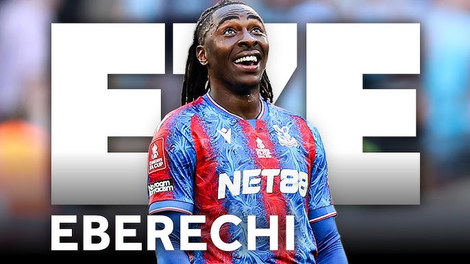 Eberechi Eze comemorando gol com camisa do Crystal Palace
